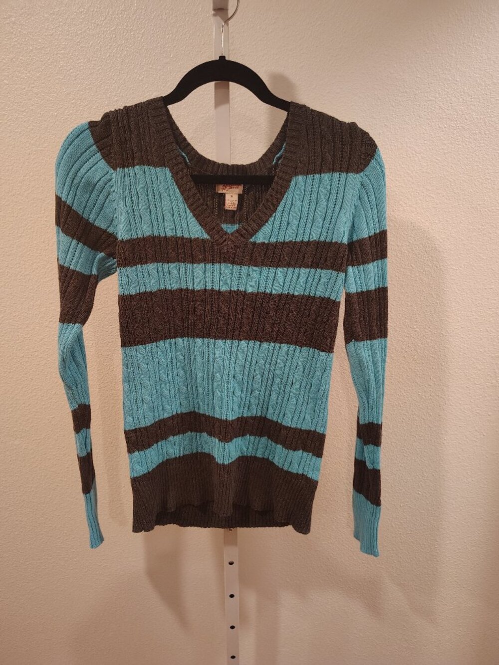 Arizona Jean Co Junior's Sweater Size XL Stripes Y2K Stripes V-Neck Teal Gray